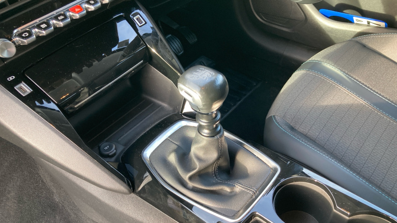 Peugeot 208 1.2 PureTech 100 Allure Premium 5dr Petrol Hatchback